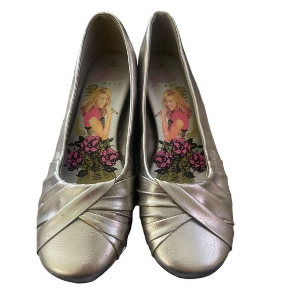 Disney Womens Silver Metallic Slip On Hana Montana Flats Ballet Shoes Size 9 - Picture 10 of 11